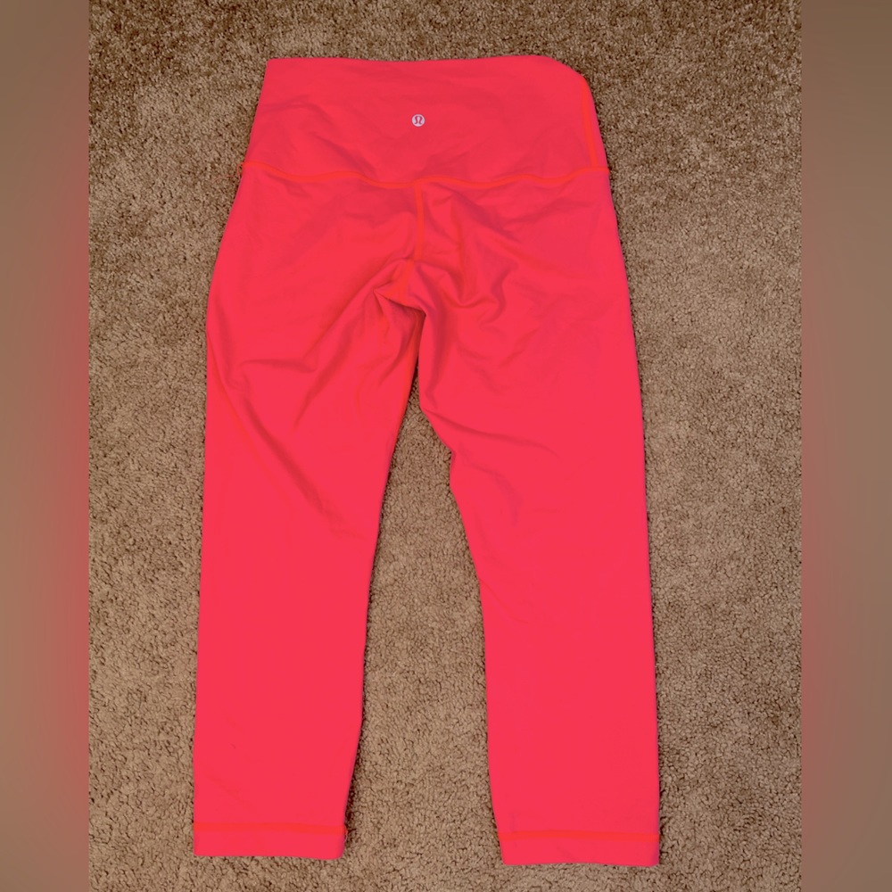 Lululemon yoga pants